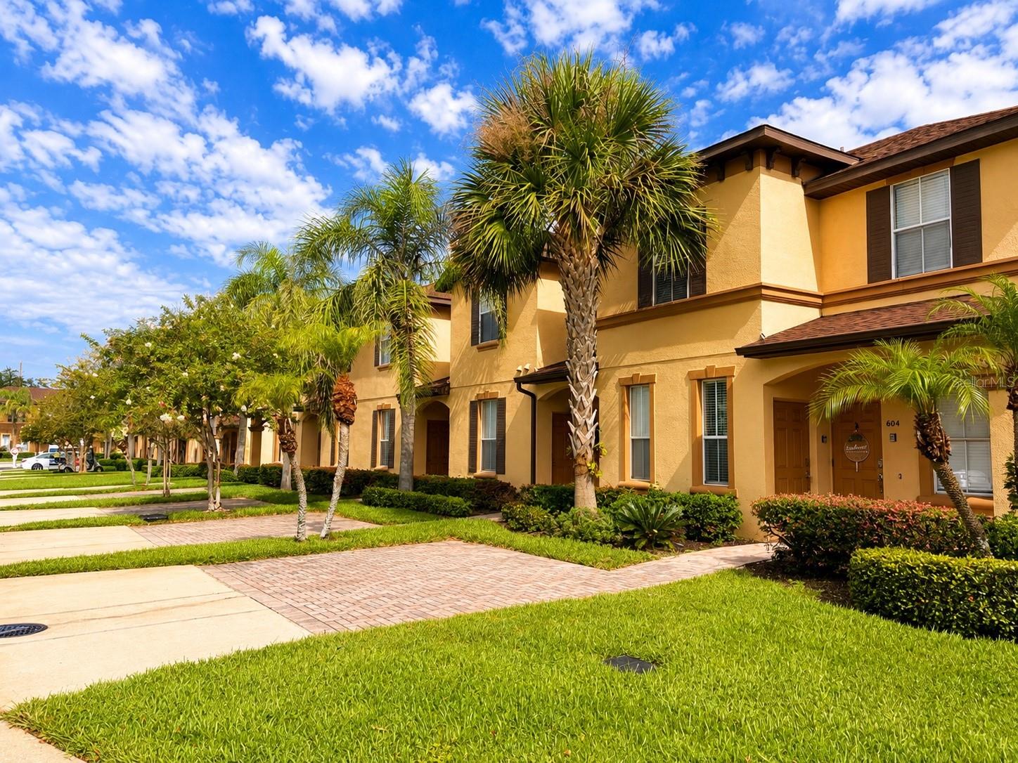 Listing photo 1 for 614 Terra Lago St
