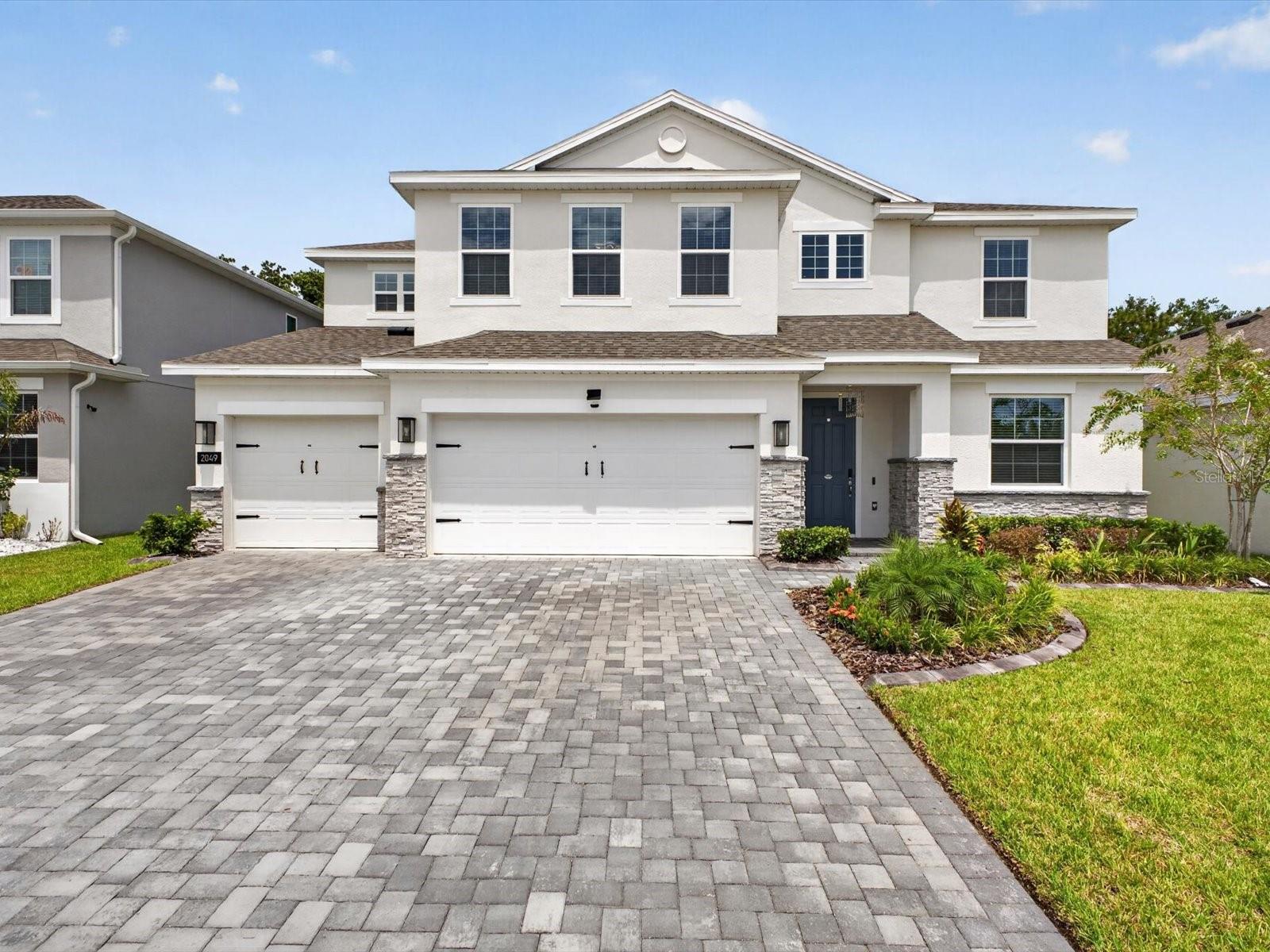 2049 ROCK MAPLE BEND