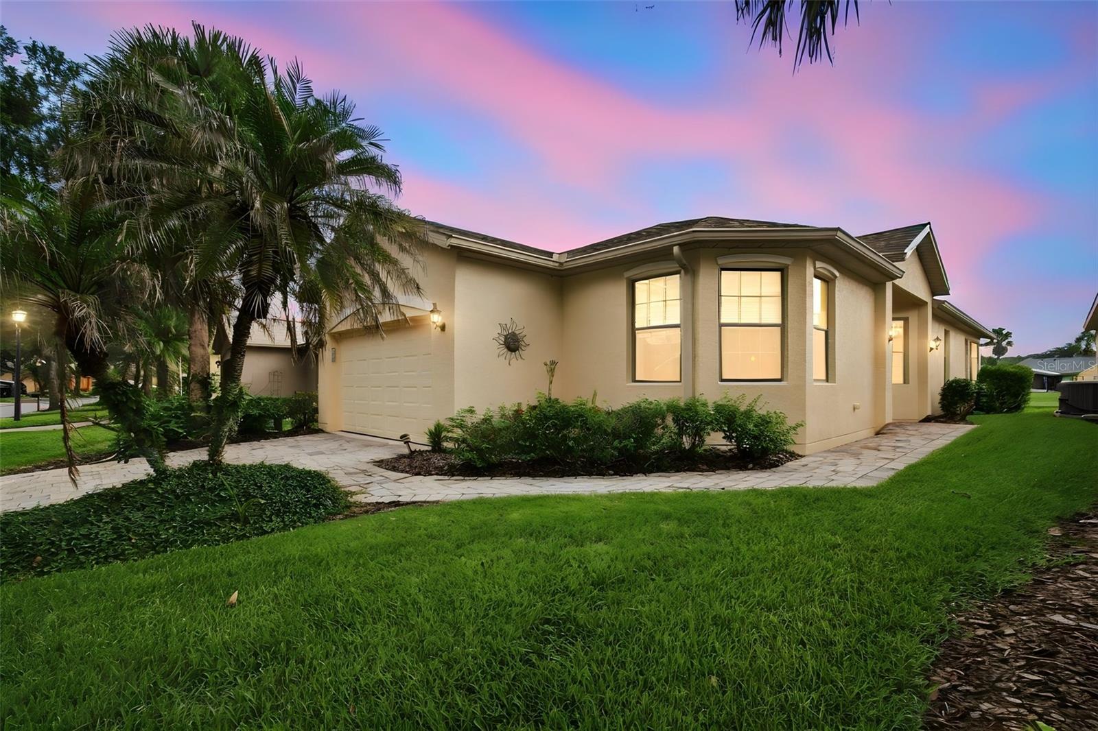 Listing photo 2 for 133 Grand Canal Dr
