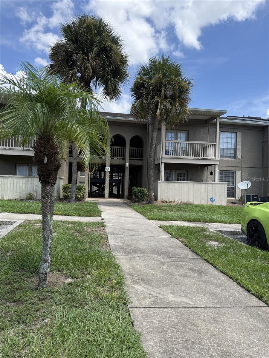 305 WYMORE ROAD Unit # 107