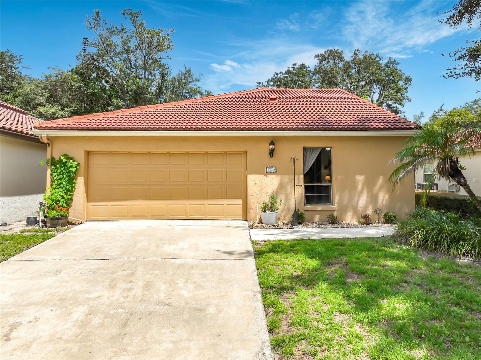 1162 E WINGED FOOT CIRCLE