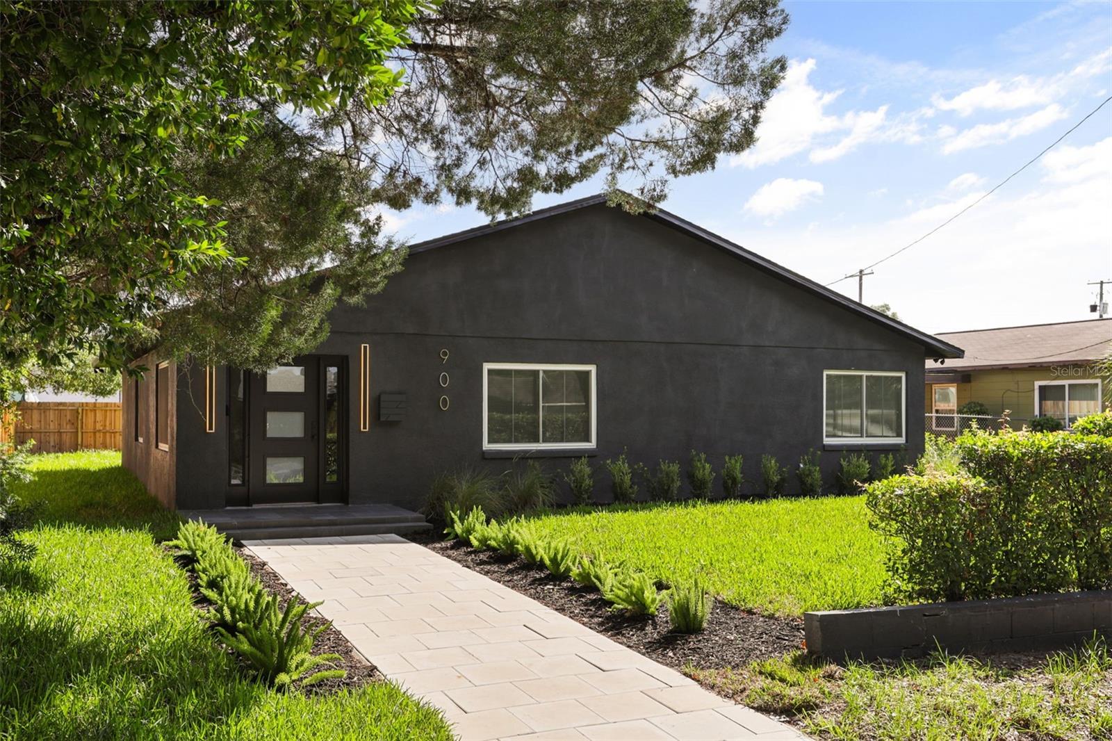 900 CARVER STREET