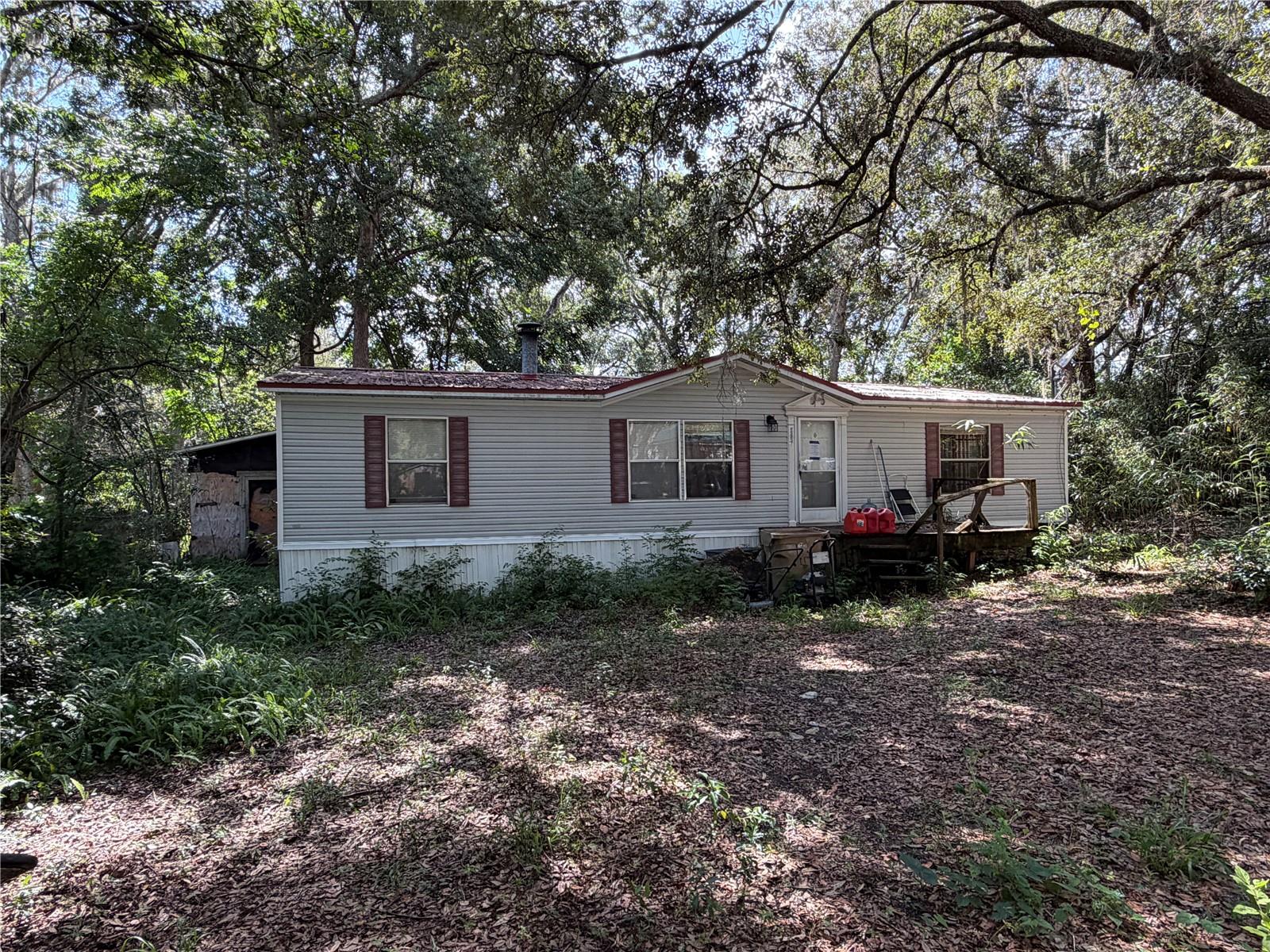 Listing photo 1 for 45901 Michigan Rd