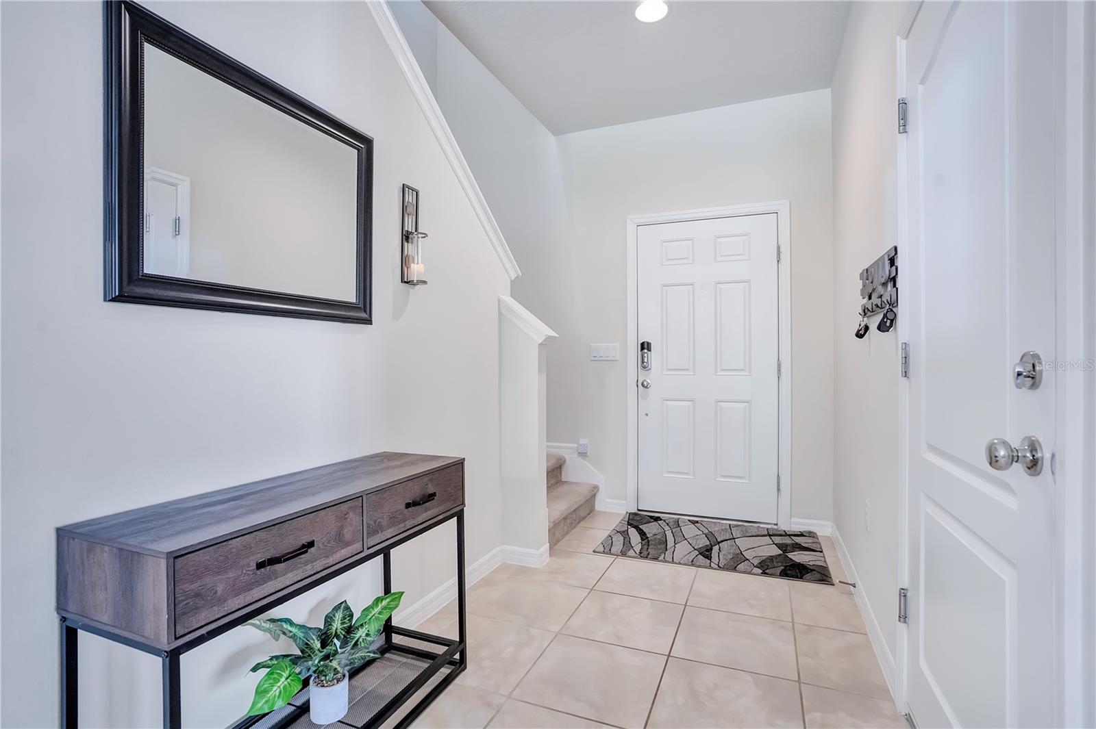 Listing photo 2 for 16959 Basswood Ln