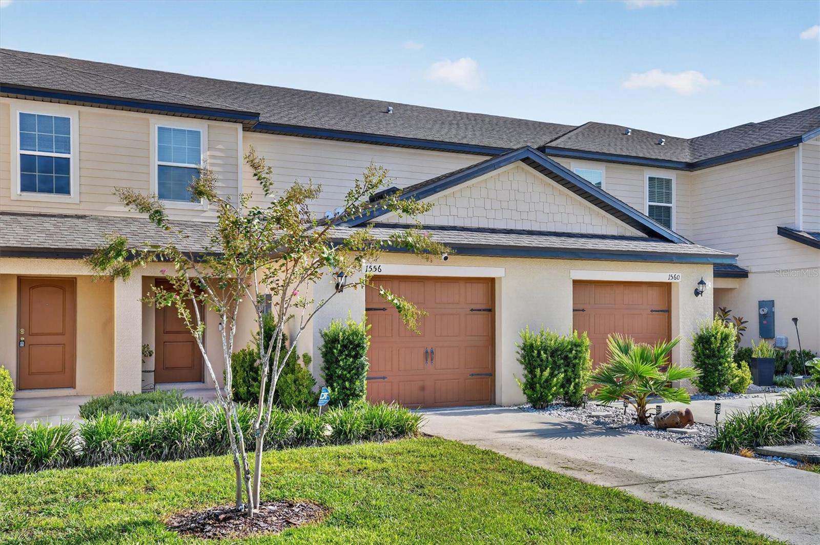 Listing photo 2 for 1556 Wynford Cir
