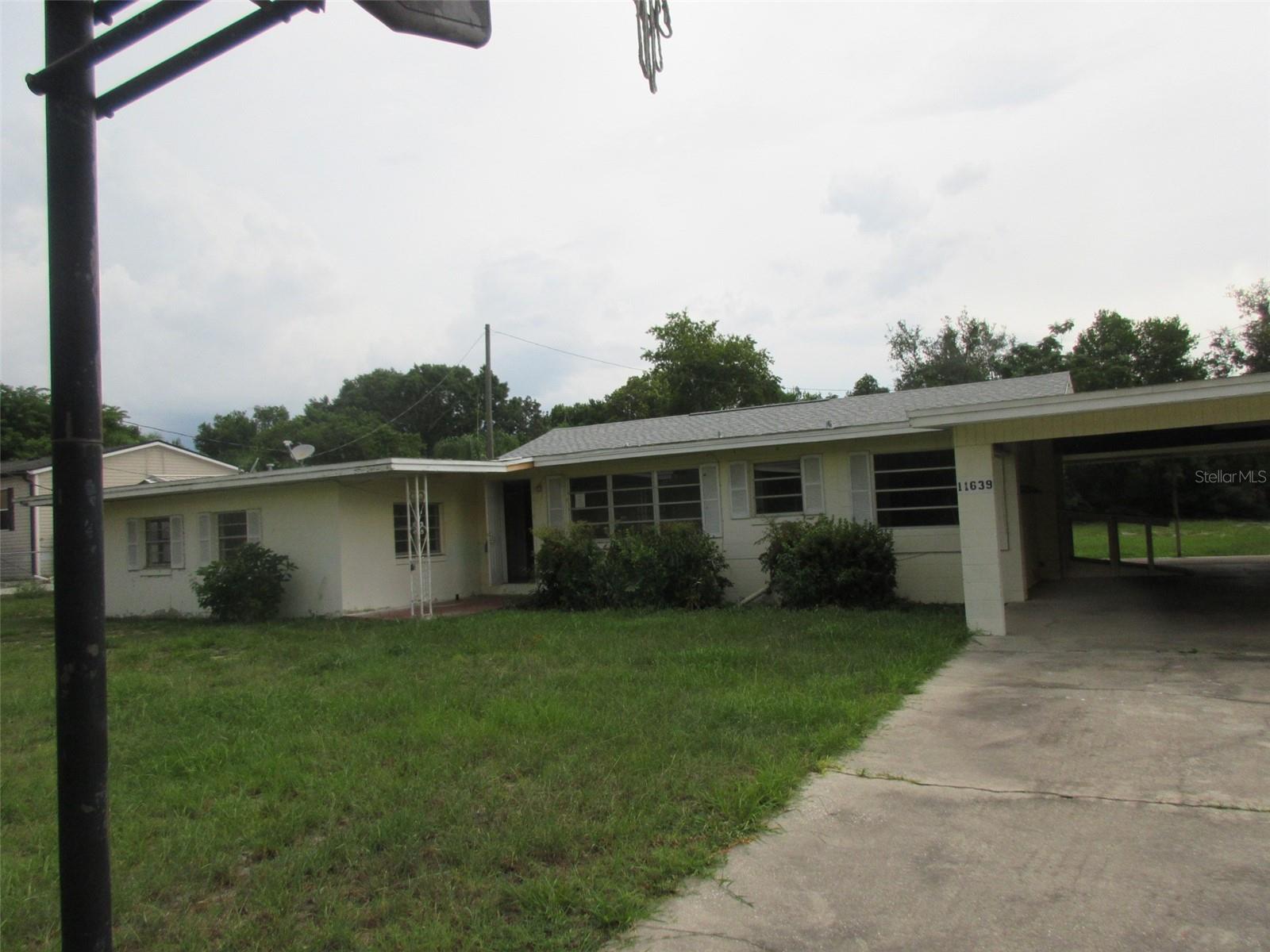 Listing photo 1 for 11639 Huggins St