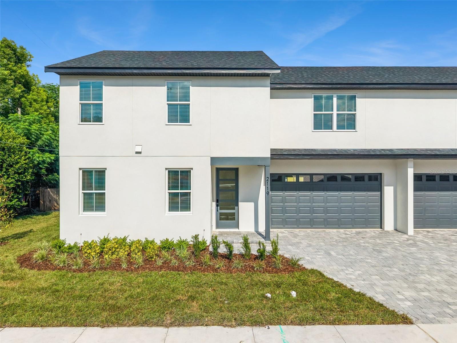 2119 W LUCERNE TERRACE
