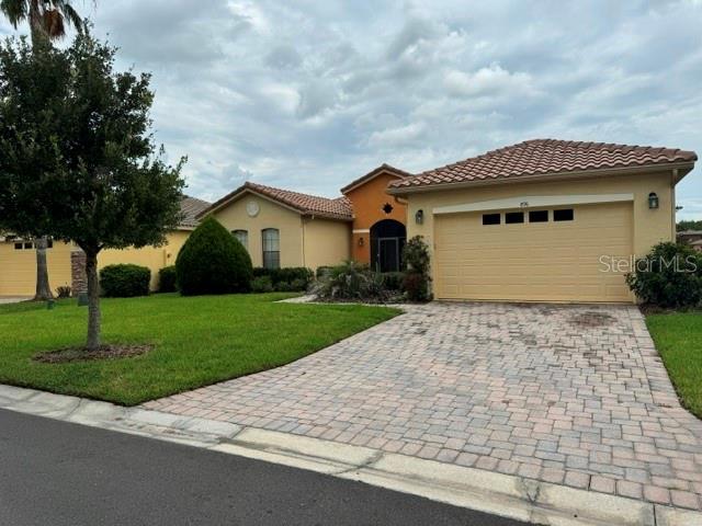 Listing photo 1 for 896 Barcelona Dr