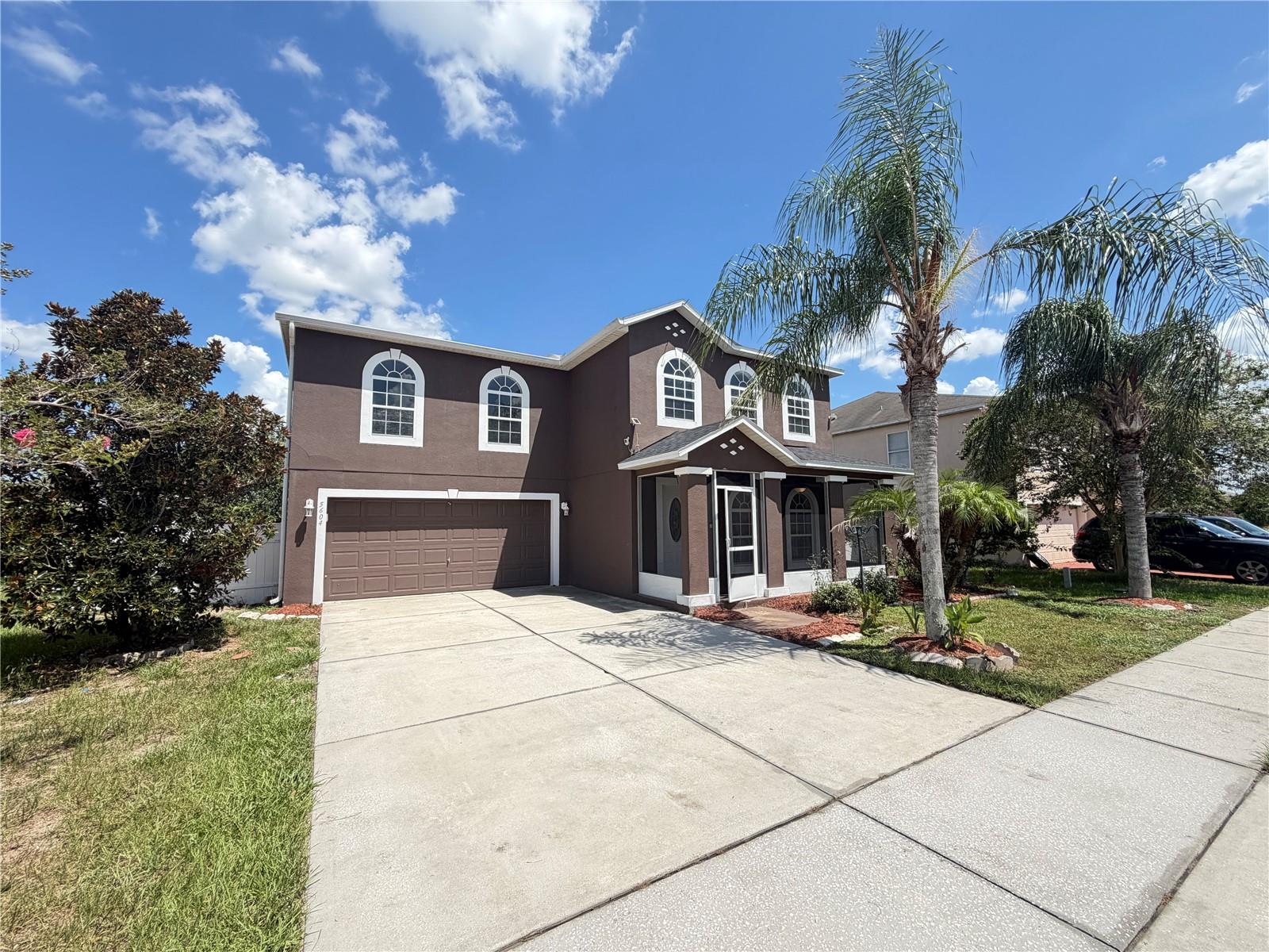Listing photo 2 for 5604 Royal Hills Dr