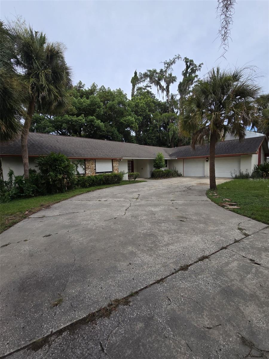 3889 N LAKE ORLANDO PARKWAY
