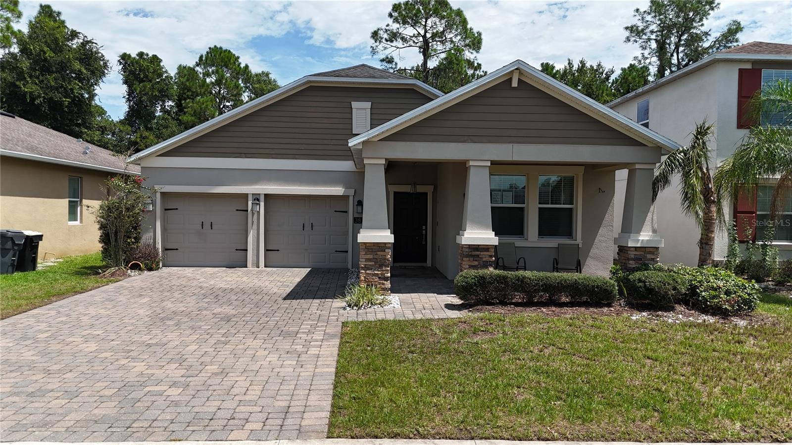 Listing photo 3 for 383 Brunswick Dr