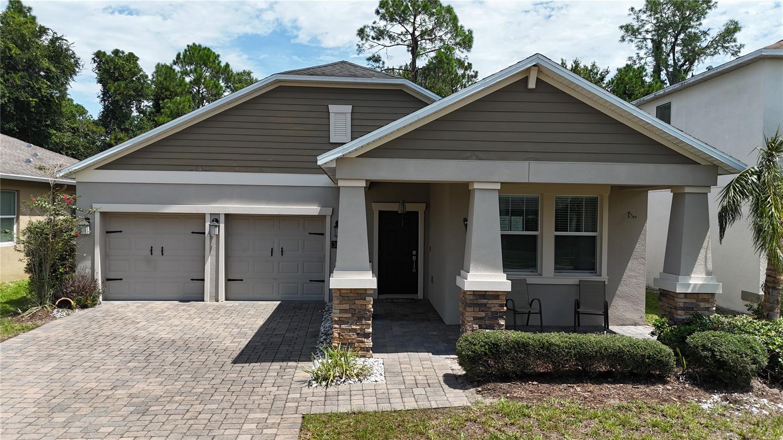 Listing photo 1 for 383 Brunswick Dr