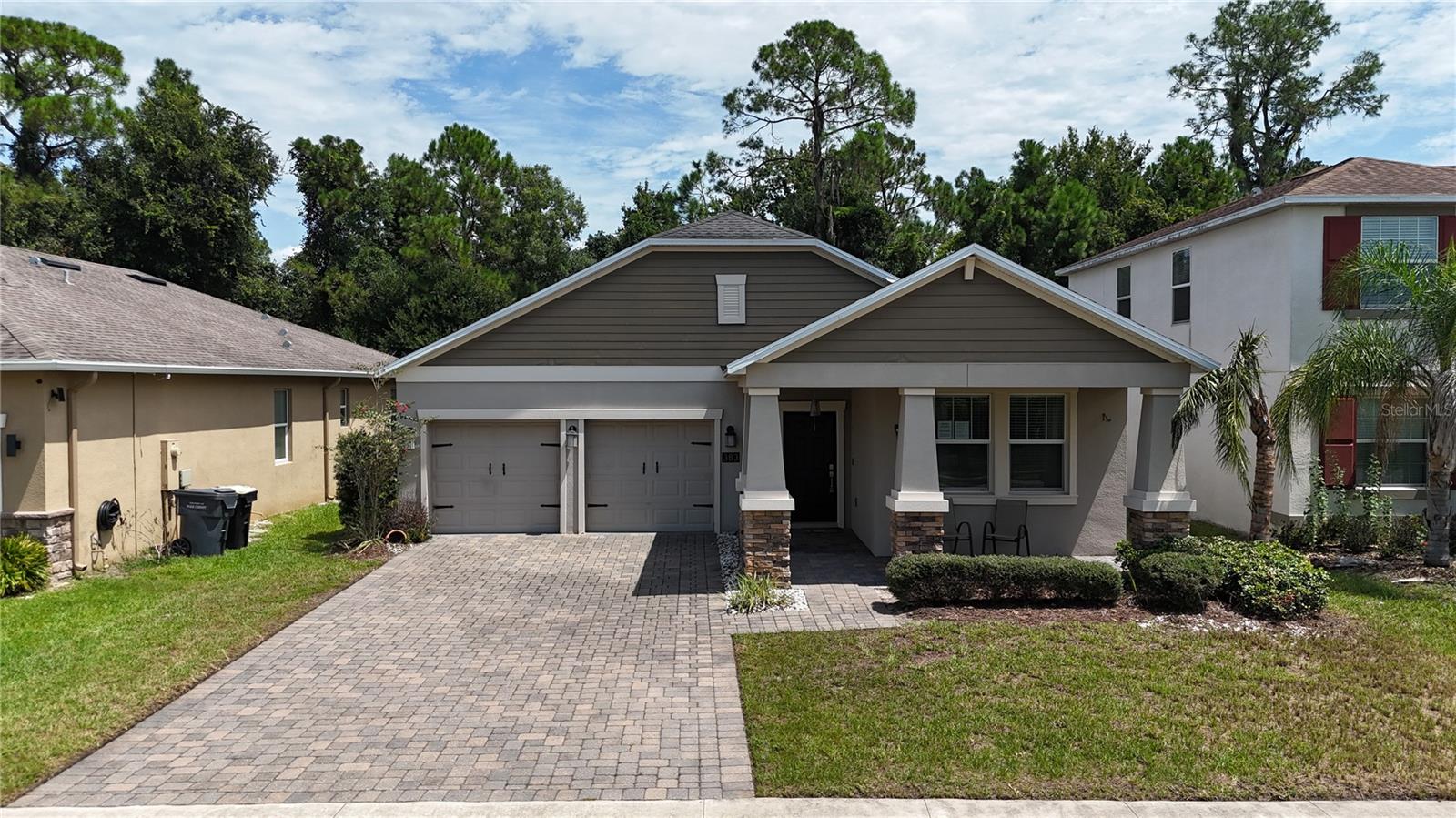 Listing photo 2 for 383 Brunswick Dr