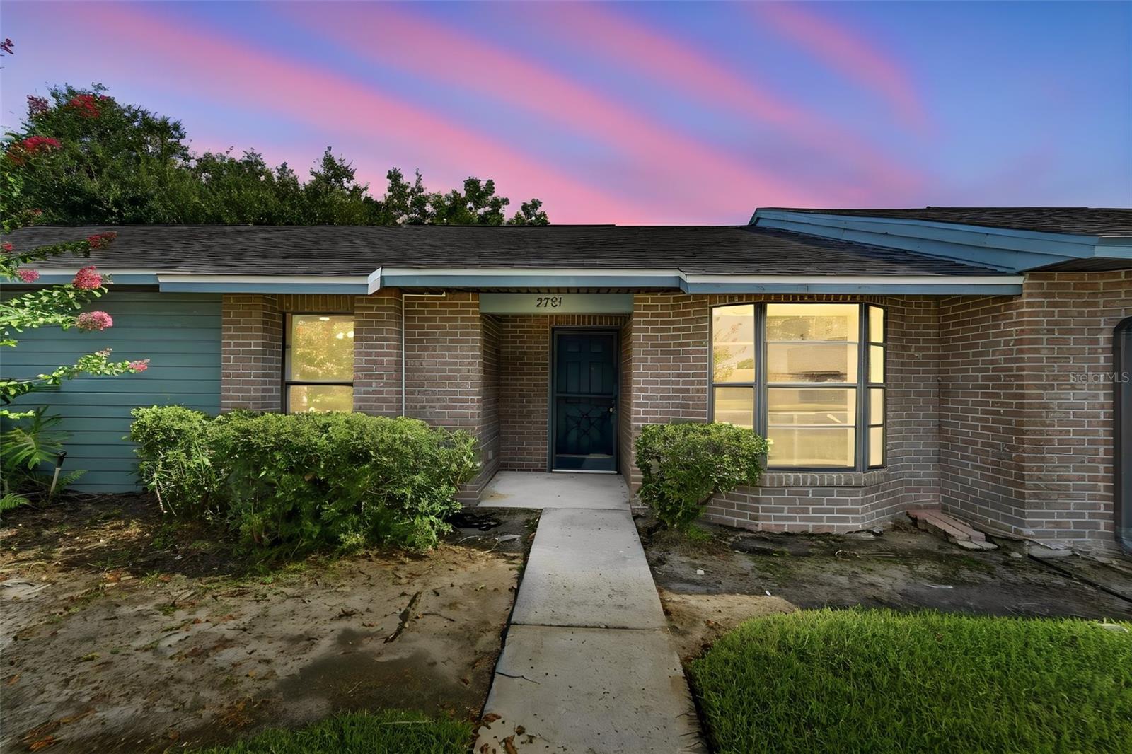 2781 KING OAK CIRCLE