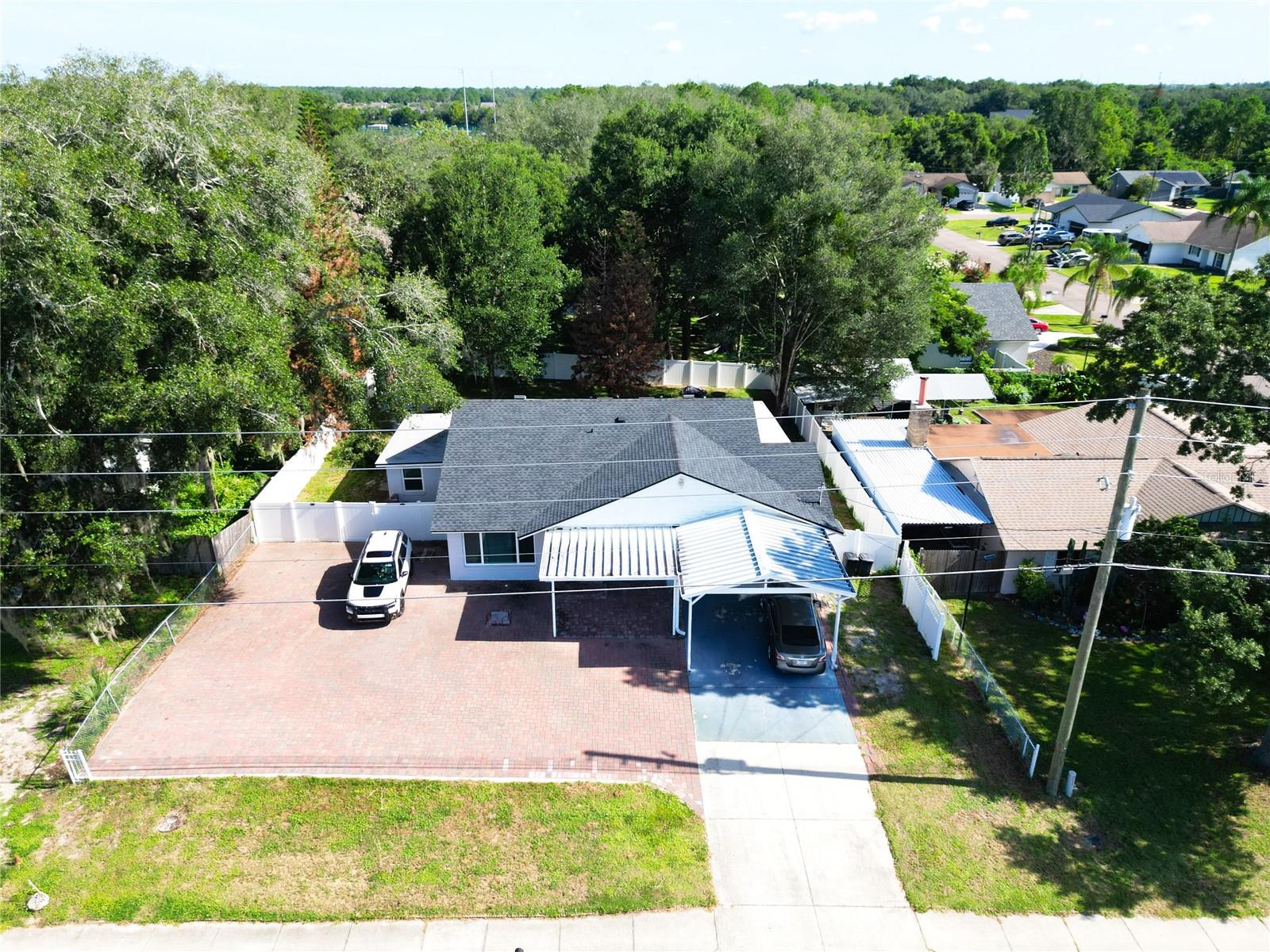 1915 E LAKE DRIVE