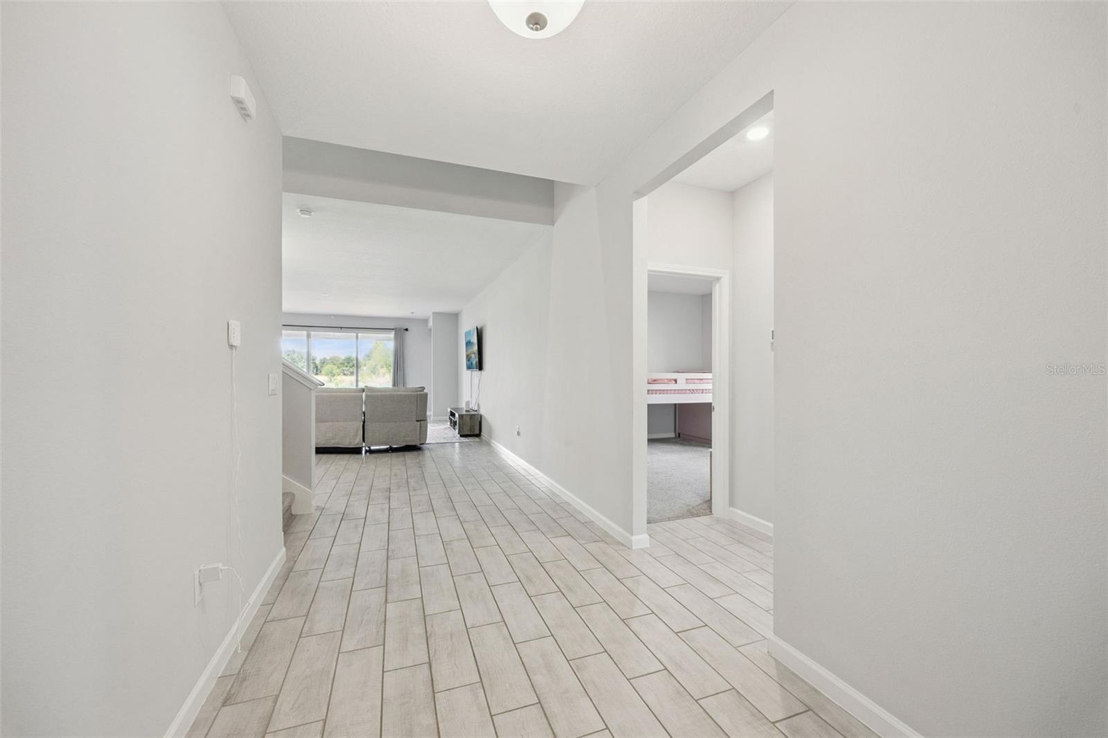 Listing photo 3 for 559 Via Bella Ct