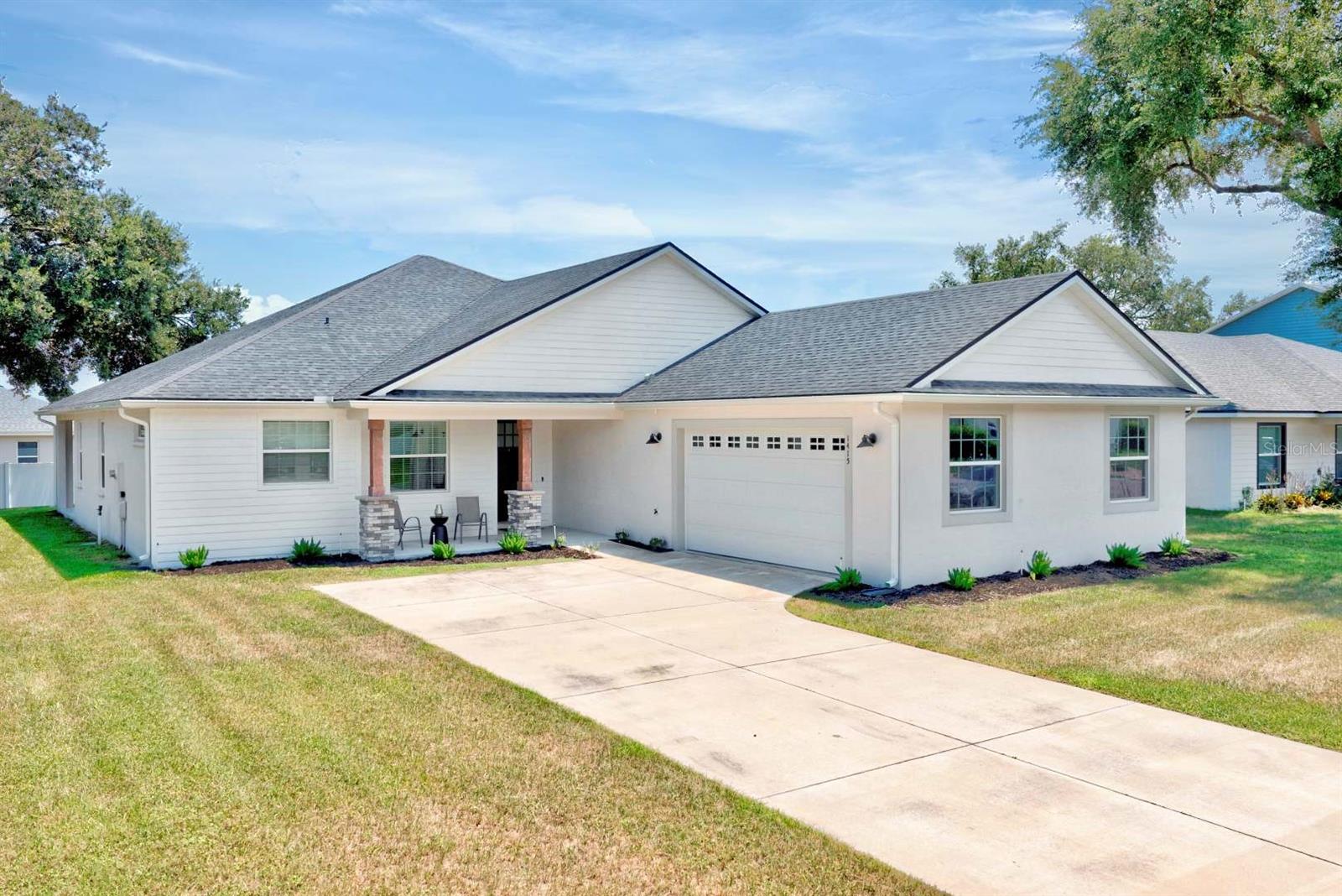 Listing photo 2 for 1415 Magnolia Ln