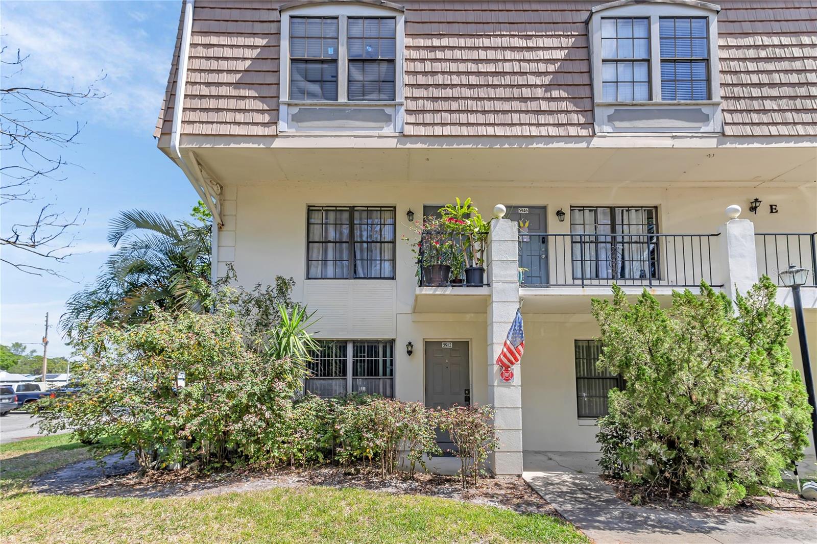 5912 VILLAGE CIRCLE Unit 5912