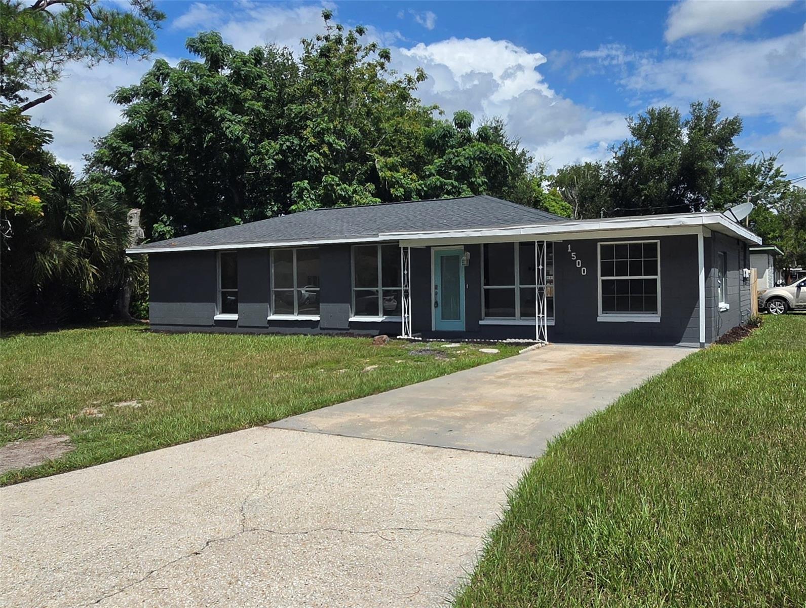Listing photo 1 for 1500 Crest Ave