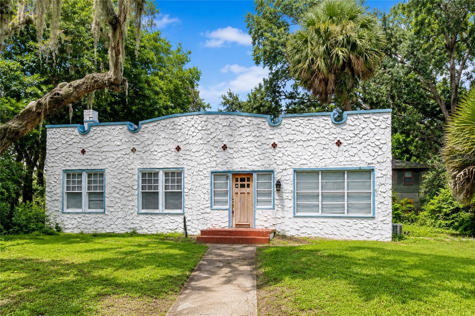 208 W 17TH STREET