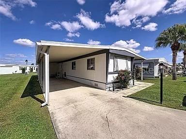 Listing photo 3 for 213 Lakeside Ranch Cir