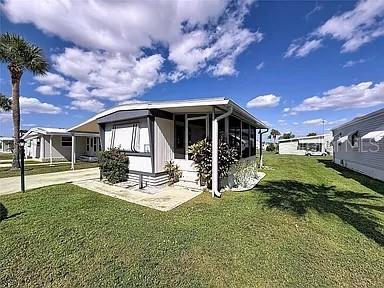 Listing photo 2 for 213 Lakeside Ranch Cir