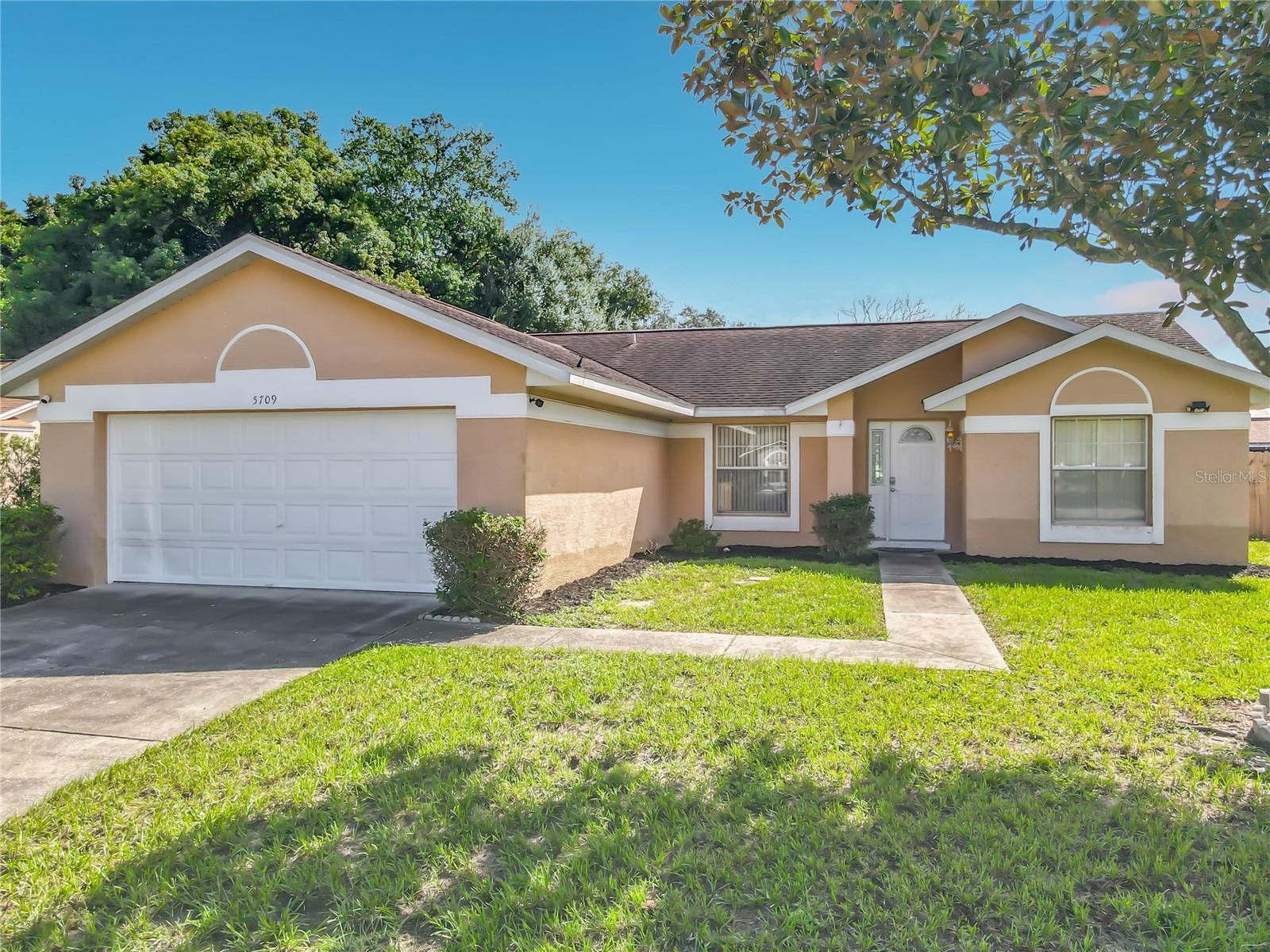 5709 LAKEFIELD COURT