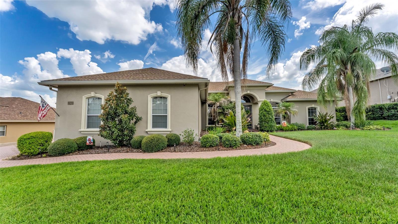 Listing photo 1 for 2743 Verandah Vue Way