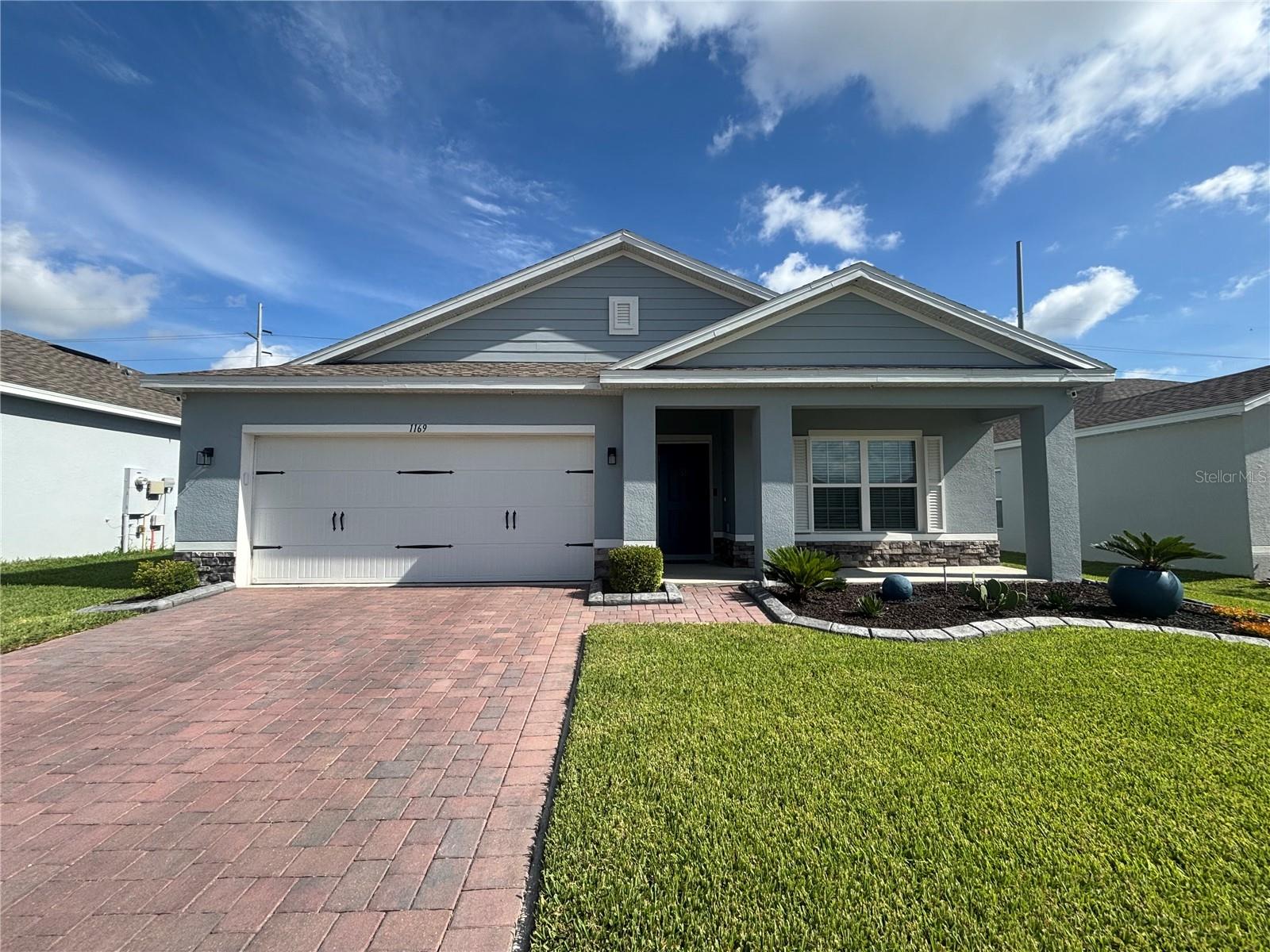 Listing photo for 1169 Lexington Ln