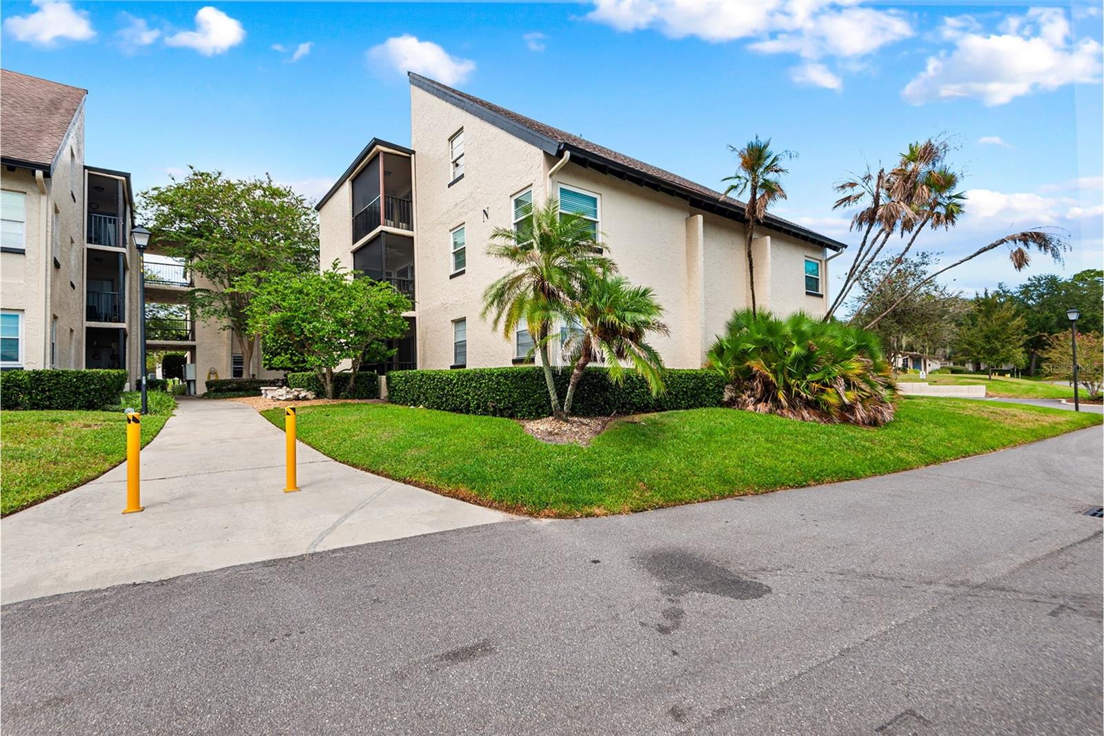Listing photo 1 for 2025 Sylvester Rd #n101