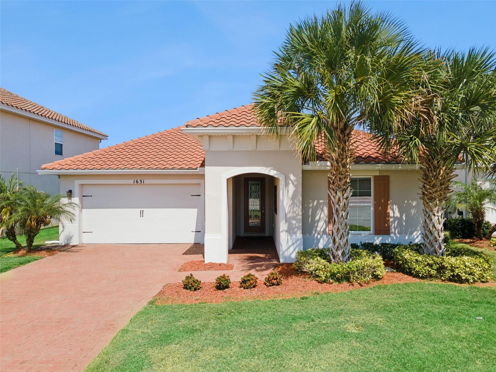 1631 KINGFISHER COURT