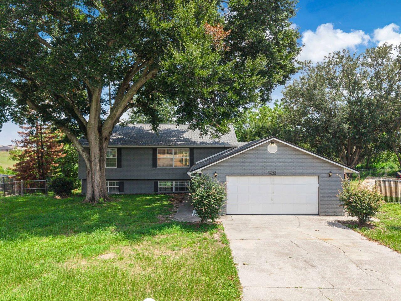 Listing photo for 2614 Crest Dr