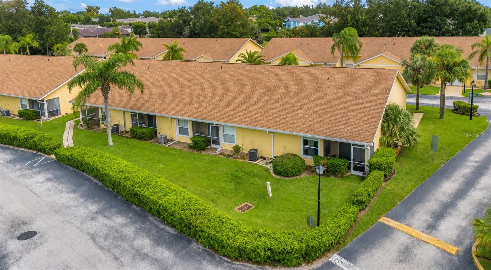 3200 QUEEN PALMS COURT
