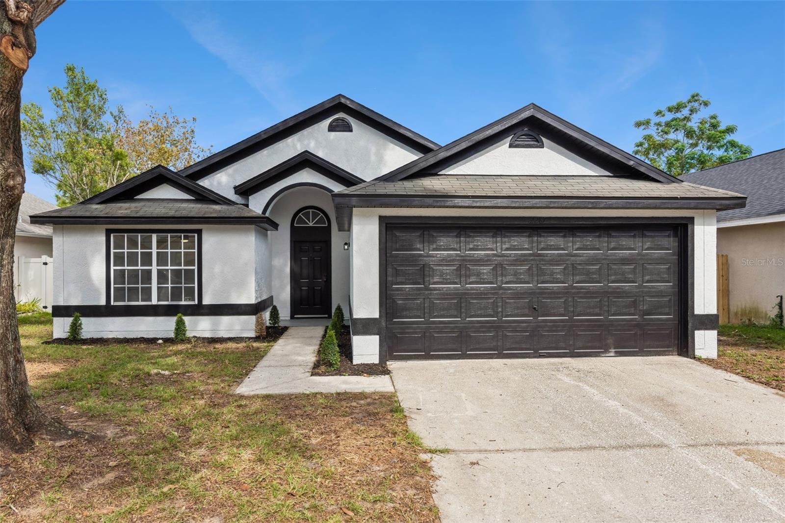 2287 PEBBLEWOOD DRIVE