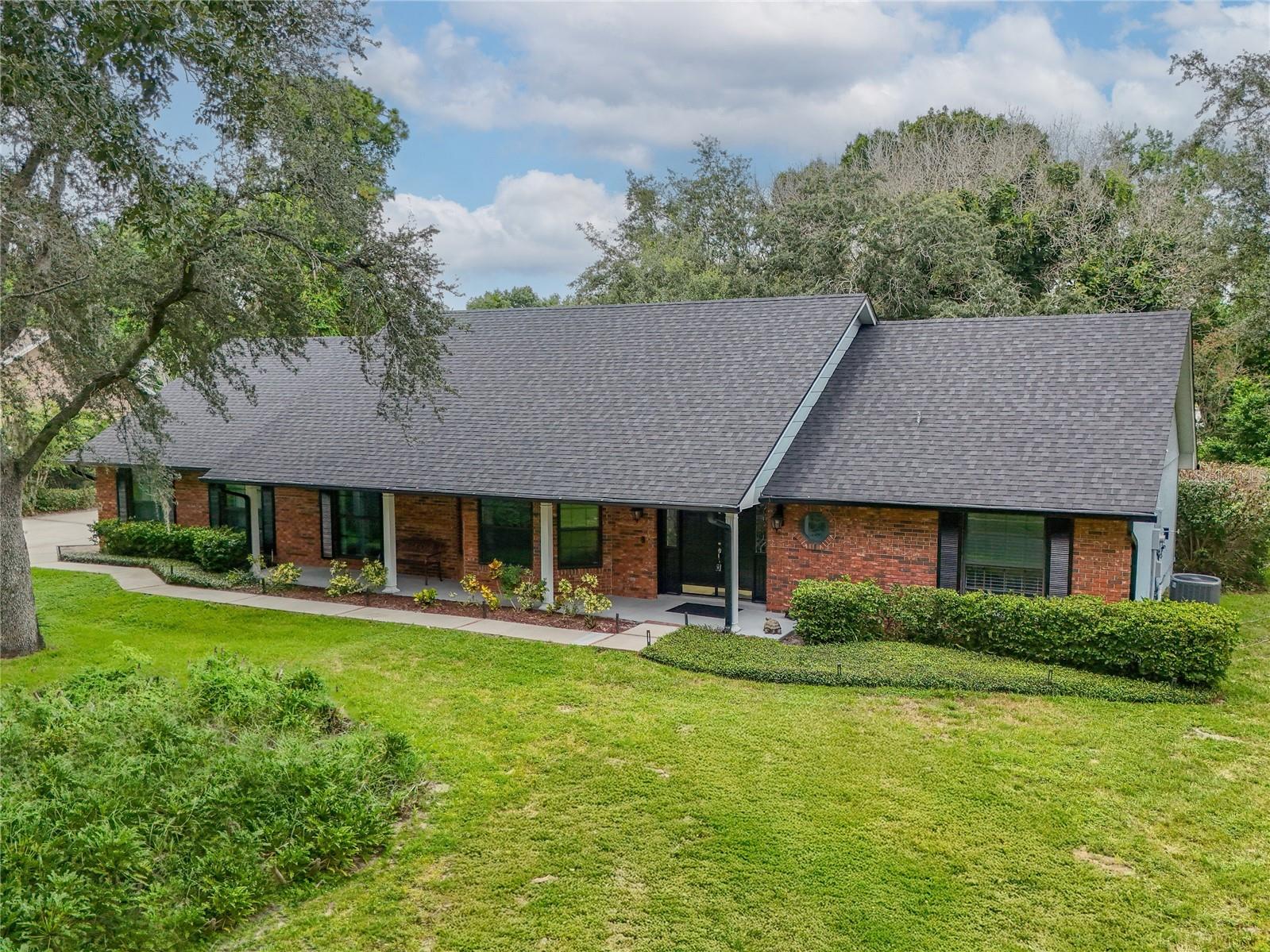 7141 WOODED VILLAGE LANE