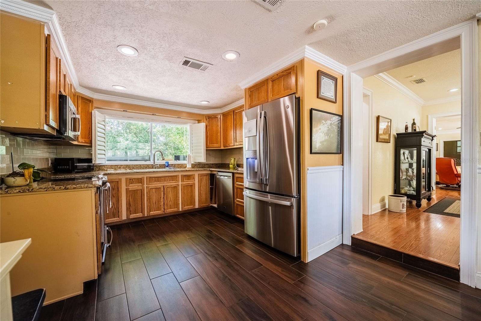 Listing photo 3 for 2804 Nevada Rd