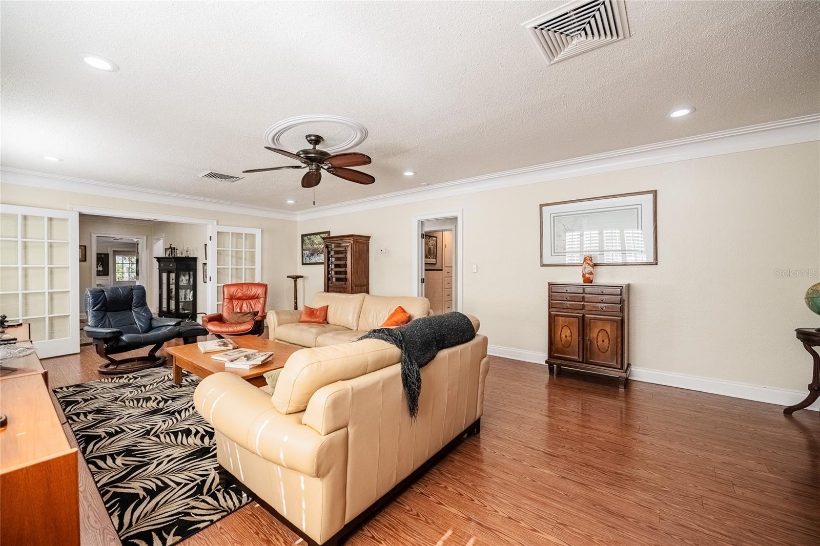 Listing photo 2 for 2804 Nevada Rd