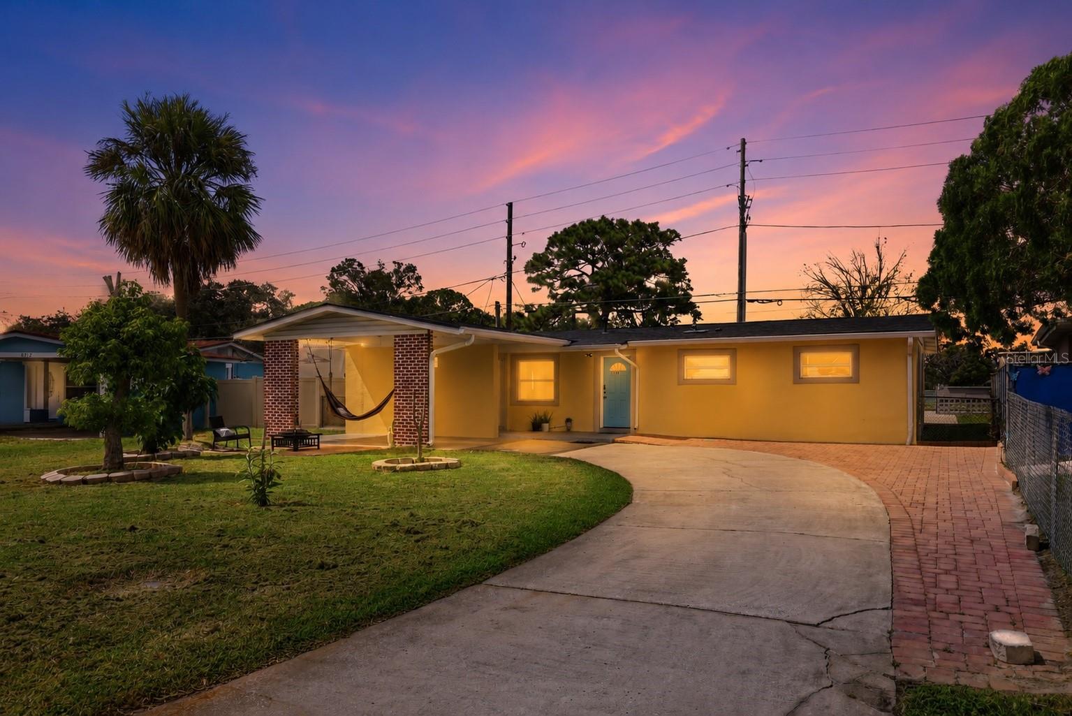 6206 WILLOW OAK LANE