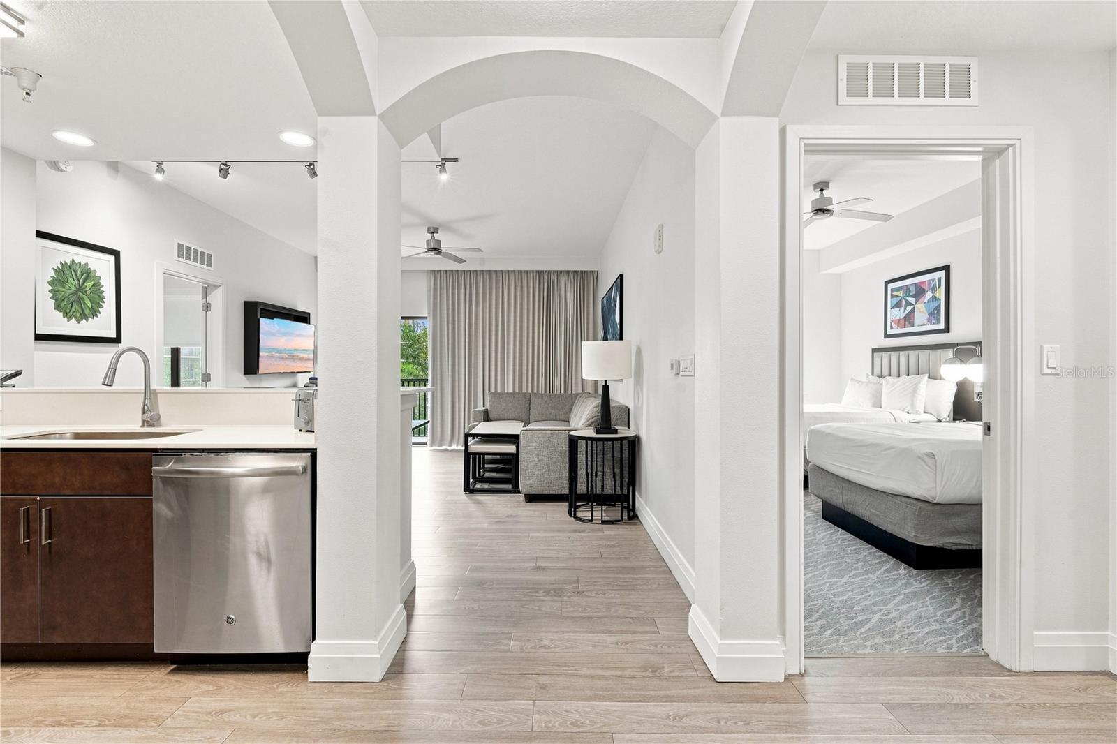 14501 GROVE RESORT AVENUE Unit 3403