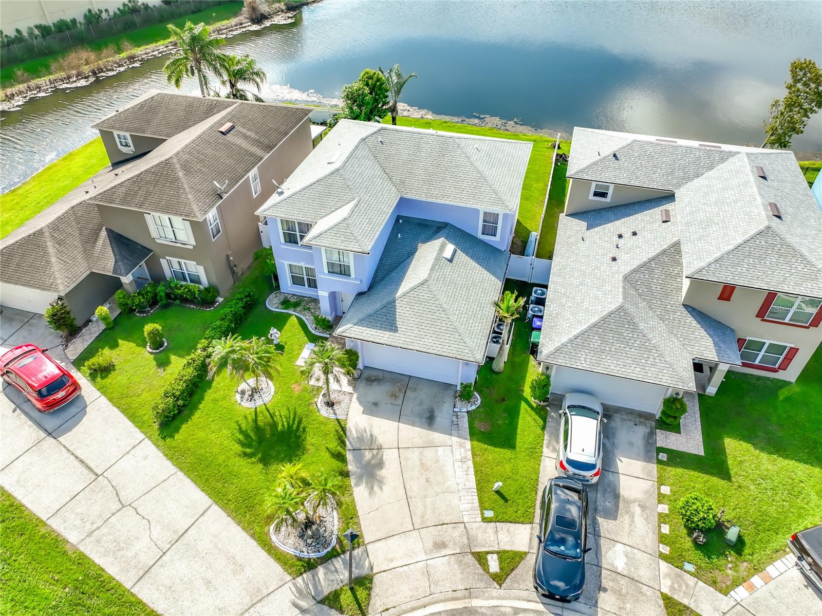 Listing photo 3 for 12900 Los Alamitos Ct