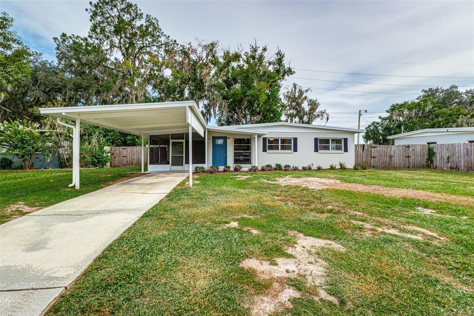 Listing photo 1 for 465 Forrest Dr