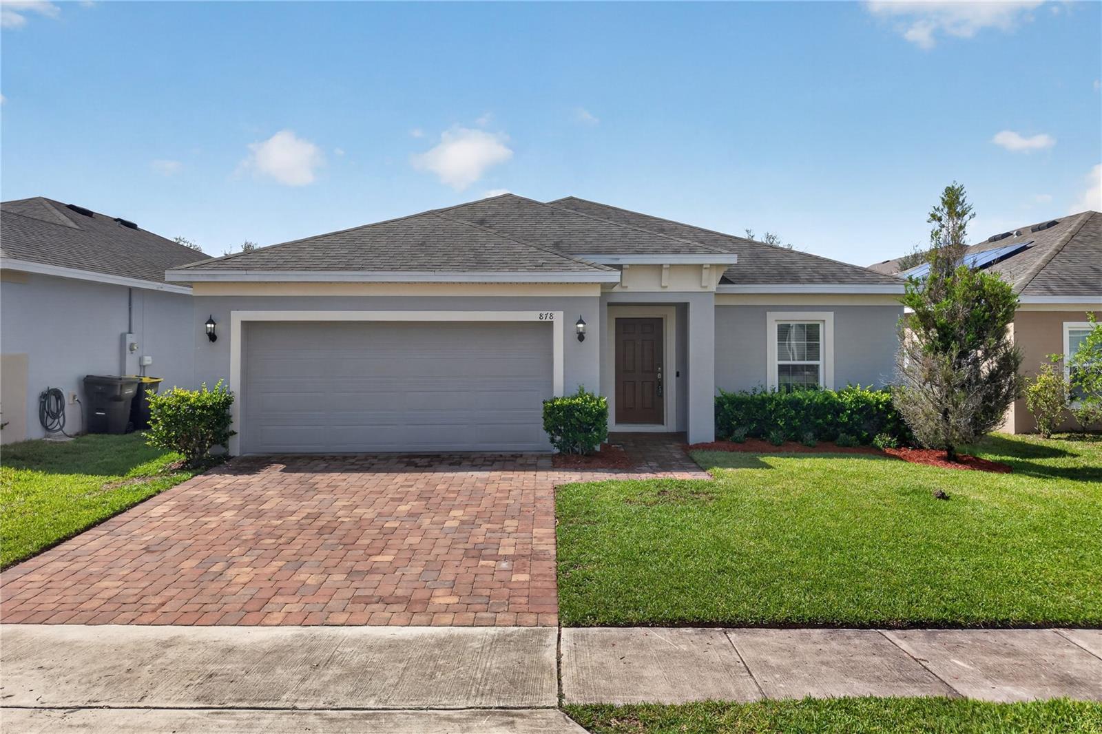 Listing photo 2 for 878 Benjamin Trl
