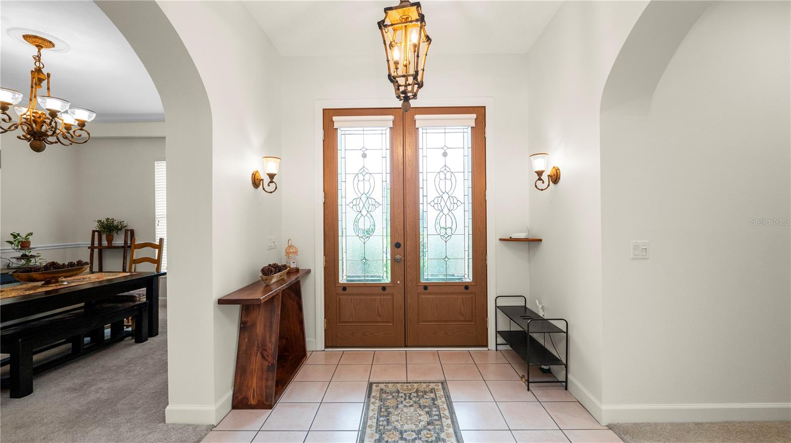 Listing photo 3 for 318 Hamilton Shores Dr Ne