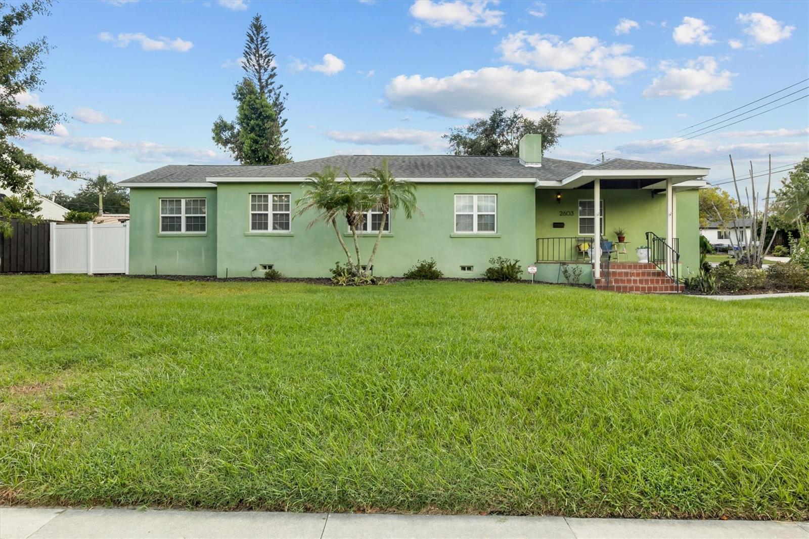 Listing photo 1 for 2603 Cleveland Heights Blvd