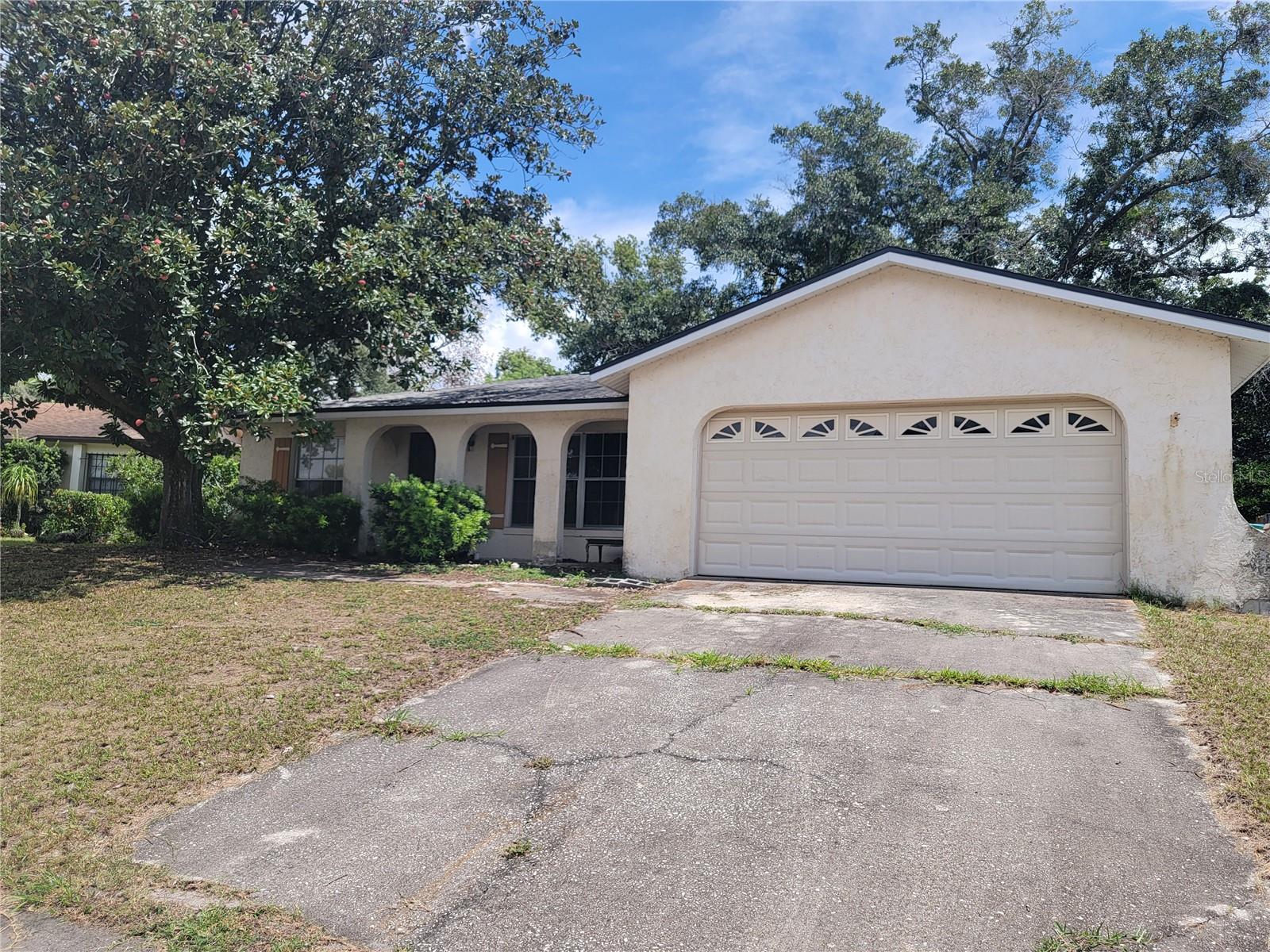 8439 BAY OAK COURT