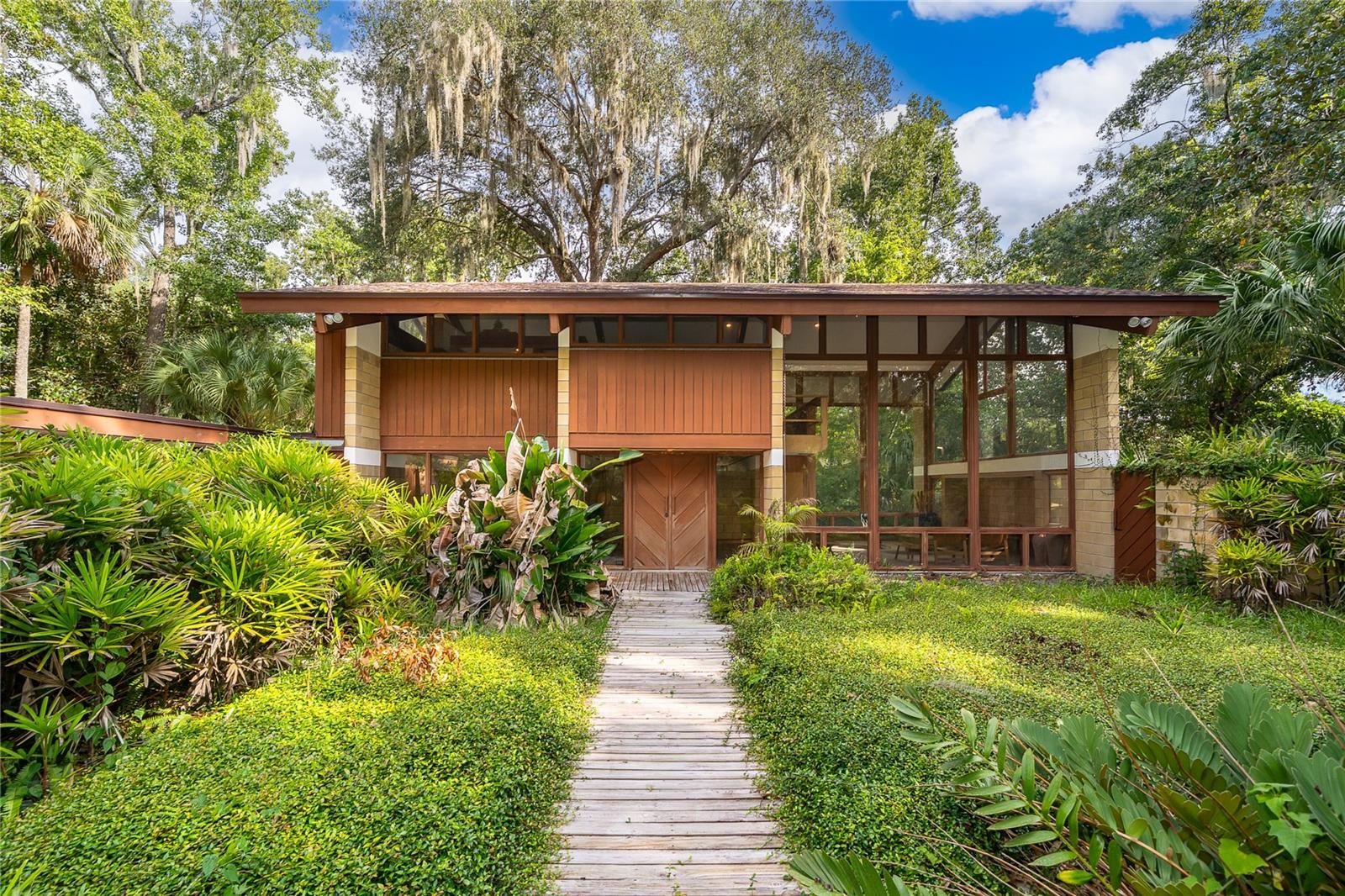 291 MAPLE COURT