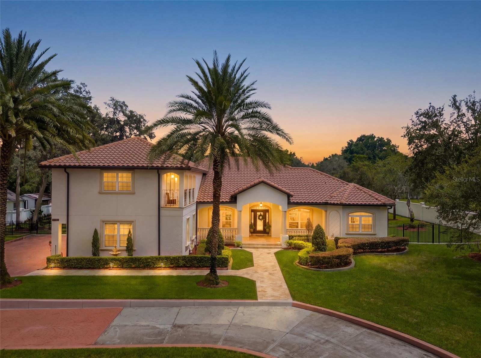 4943 N APOPKA VINELAND ROAD