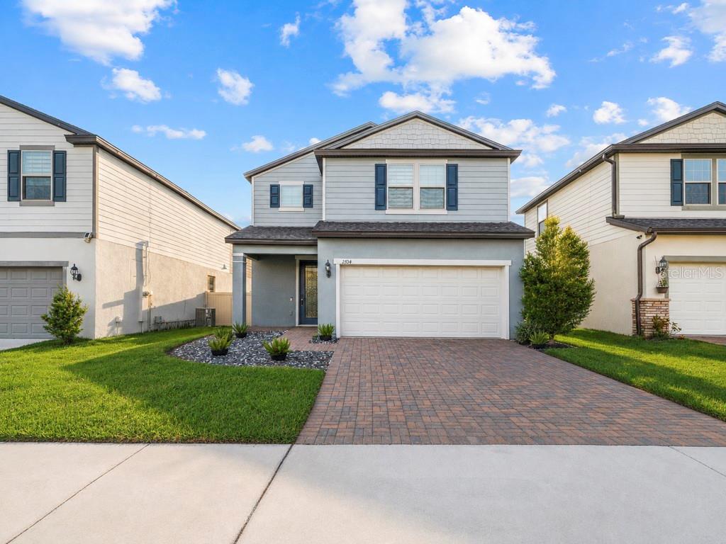 2704 VISTA VERDE LANE