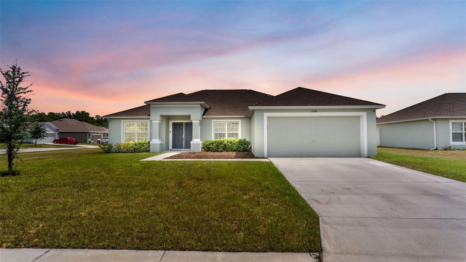 Listing photo 1 for 2048 Winding River Cv