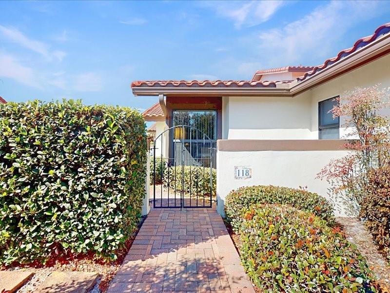 Listing photo for 118 Coventry Ln